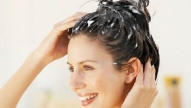 10 Simple Ways to Get Rid of Dandruff Permanently